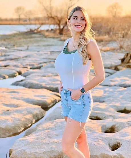 Katelyn Keplar セクシーなスター 写真