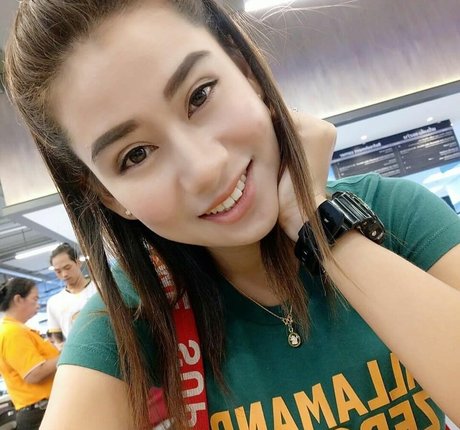 Saowalak Saifak ポルノモデル 画像