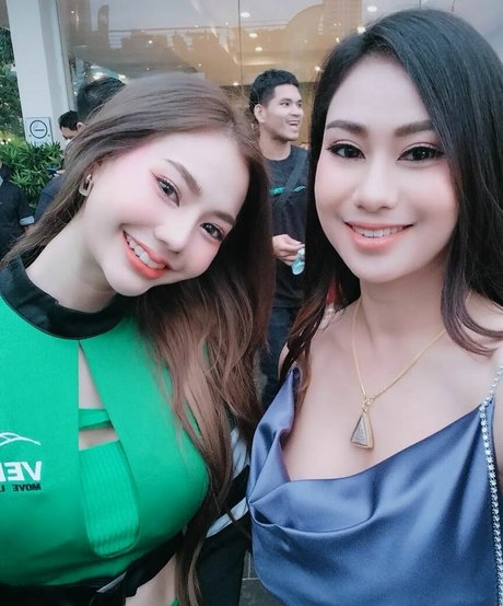 Saowalak Saifak 完璧な女優 写真