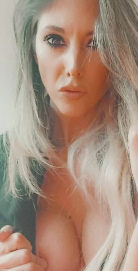 Daniela Fortinera かわいいスター 写真