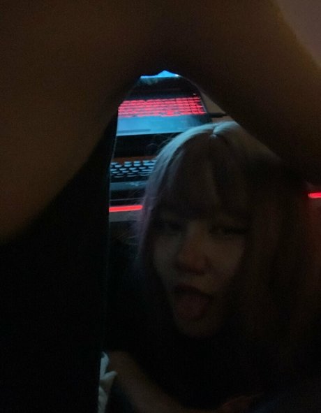 vampireneee かわいいモデル 写真