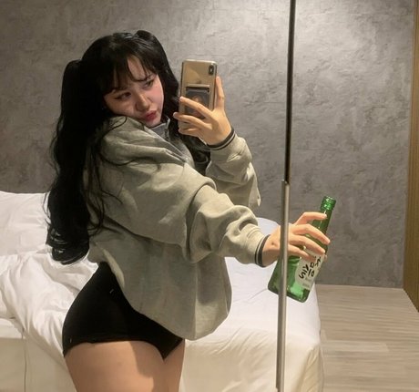 vampireneee ポルノ女優 写真