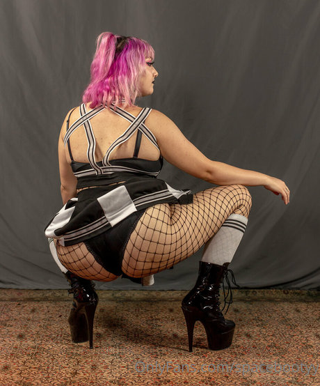 spacebootyy 完璧なスター 画像