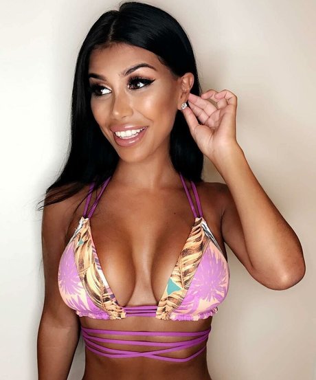 Isabel Raad 完璧な女優 画像