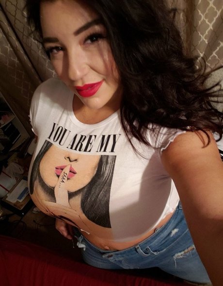 Subrina Lucia 無料スター 画像