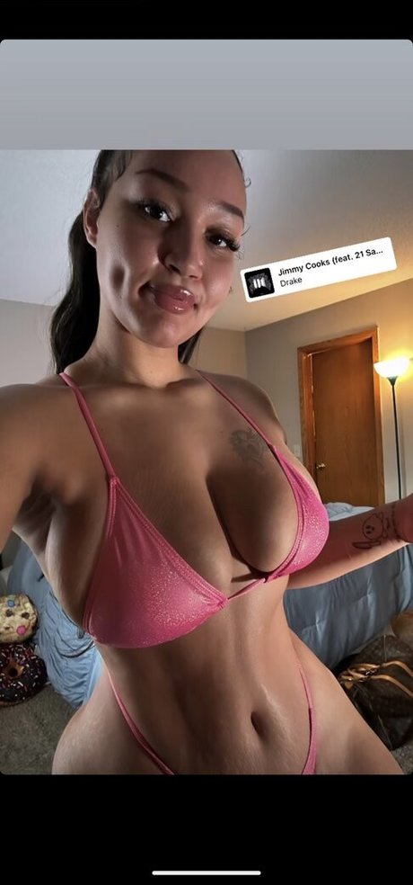 セクシーなレディボーイOnlyFans xxx 写真