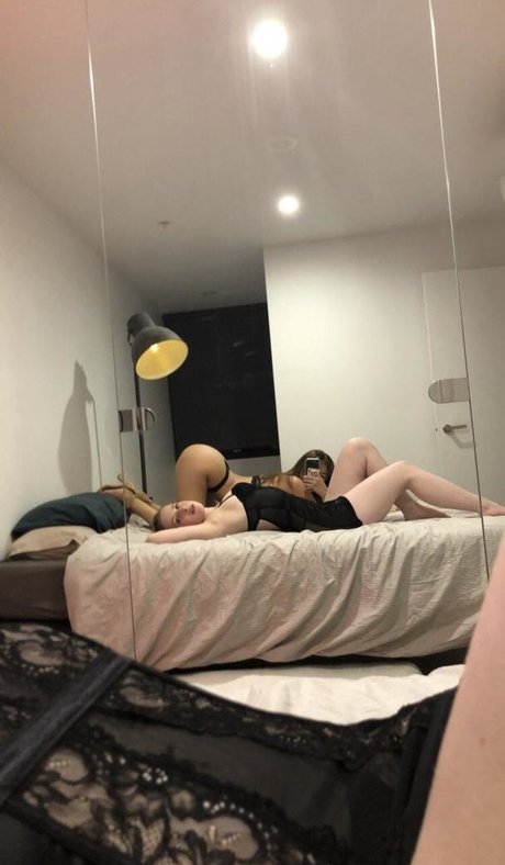 willowandherbooty 裸の女優 写真