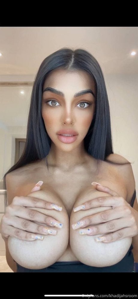Khadijah Stewart アダルトモデル 画像