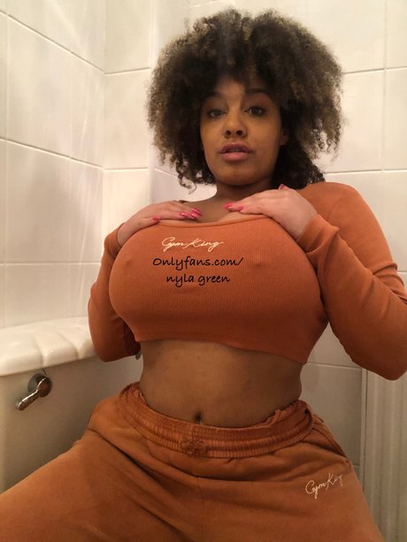 Nyla Green 完璧なモデル 写真