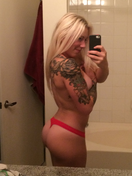 Kristin Pope 限定スター 写真