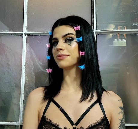 ellathrasher トップポルノスター 写真