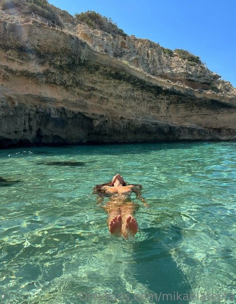 Mikaela Testa ポルノスター ヌード 写真