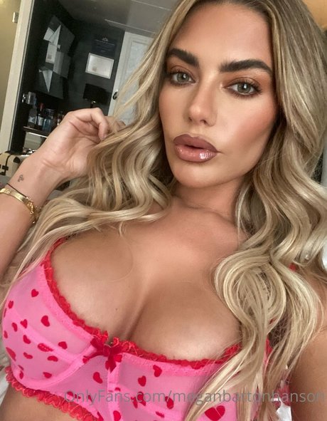 Megan Barton Hanson 完璧なポルノスター 画像