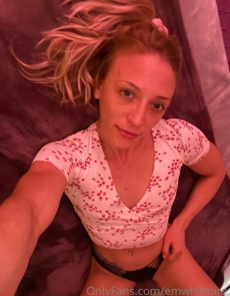 Emily Whitmire xxxスター 画像