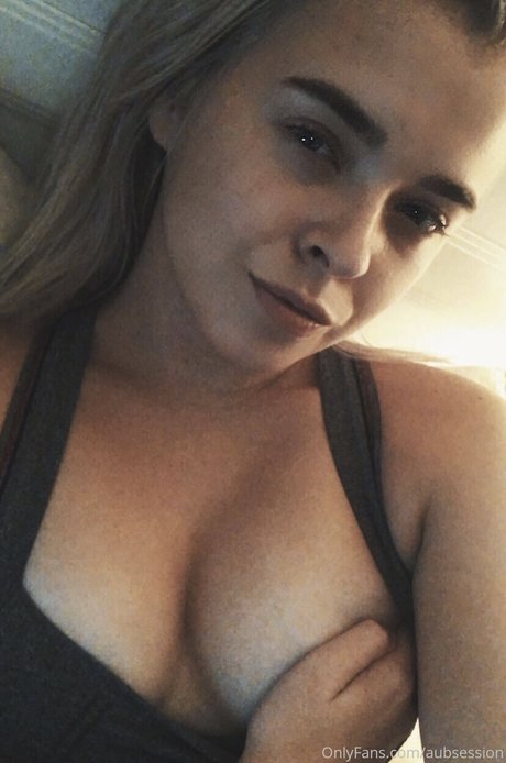 ブロンドヨガOnlyFans 可愛い 画像