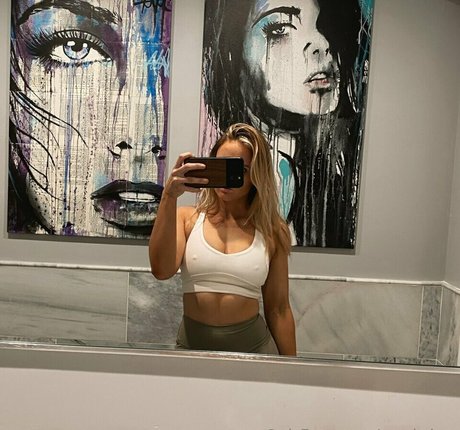 Sarah Hryniewicz 完璧なモデル 画像