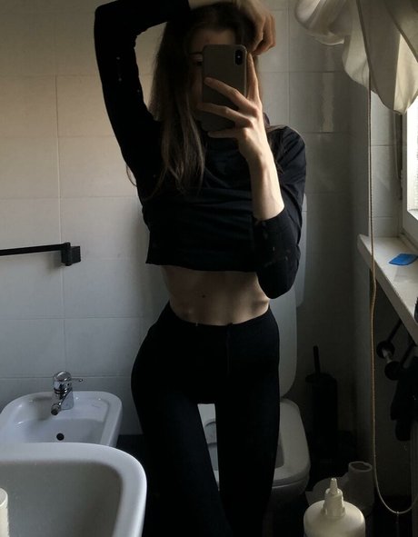 claraneko ホットなモデル 写真
