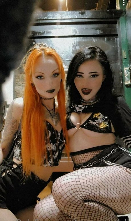 Spoiled kitty 完璧なモデル 写真