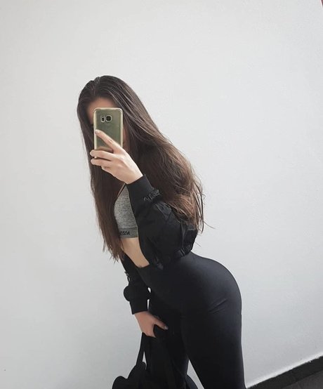Madalina Mates セクシー女優 写真