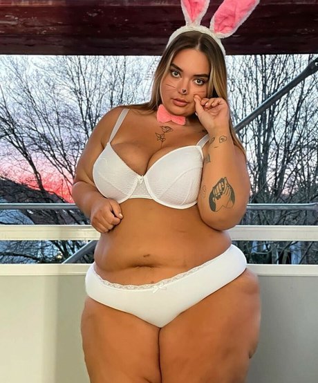 Wero7 7 7 美しいポルノスター 写真