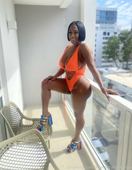 therealchanellealicia ポルノスター 写真