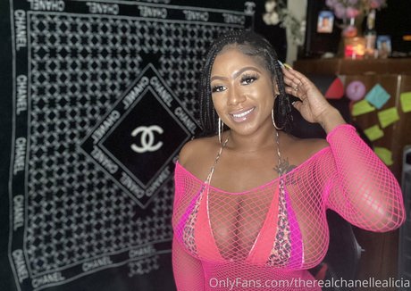 therealchanellealicia ポルノ女優 ギャラリー
