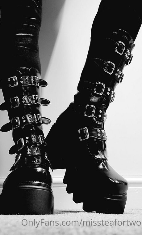 missteafortwo ポルノスター セクシー 写真