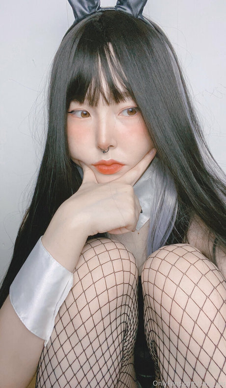 sally wu ヌードモデル 画像
