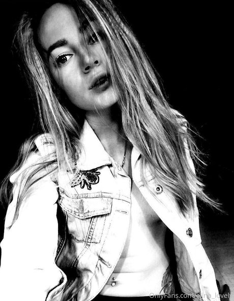 alinalovely ホットなスター 写真