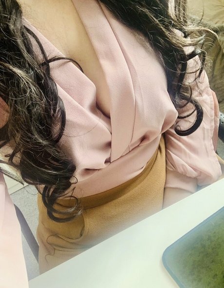 mia with the rear 可愛いモデル 画像
