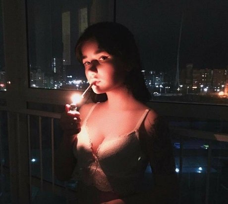 ali sex ホット女優 写真