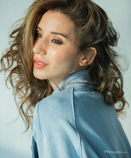 Heli Daruwala 無料のポルノスター 写真