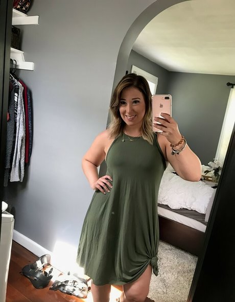 最もホットな厚いOnlyFans ホットヌード 写真