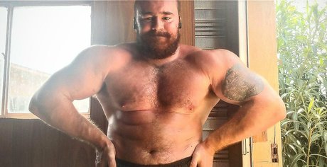 beefbeast ヌードスター 写真