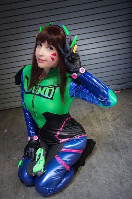Lara Lunardi ポルノスター ヌード アーカイブ