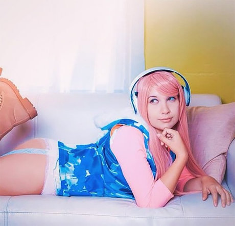 Lara Lunardi ポルノスター ヌード 画像