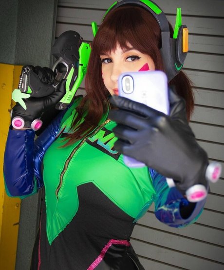 Lara Lunardi ヌードスター ギャラリー
