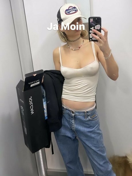 Julia Wulf ポルノスター トップ 写真