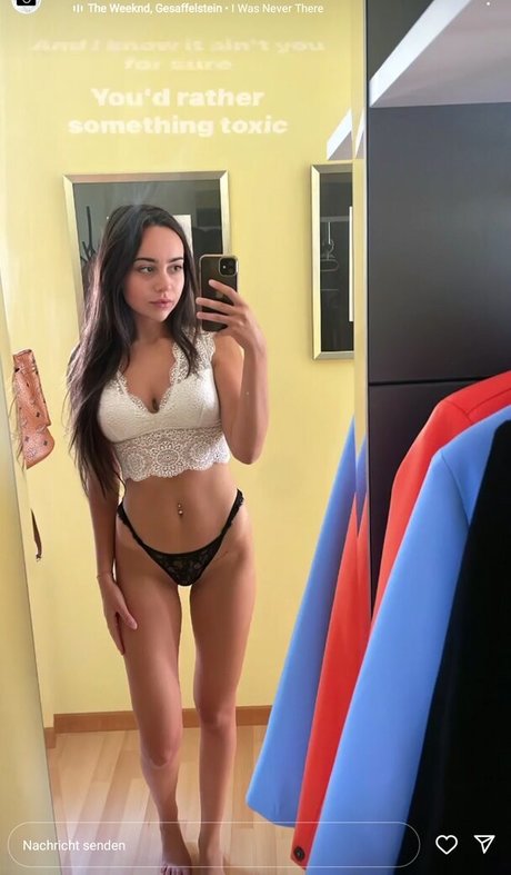Steffi Spindler スター 裸 画像