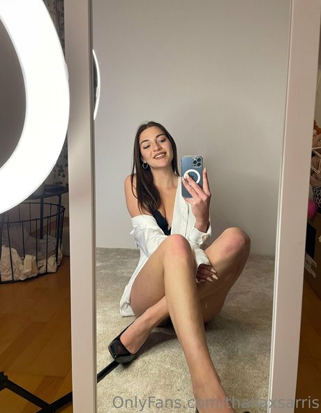 Thalia Sarris エロティック女優 画像