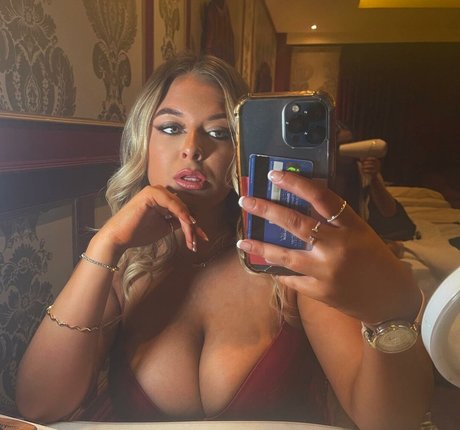 Alexandra Spencer アートモデル 写真