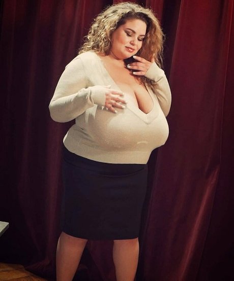 Anna Katz 裸のポルノスター 写真