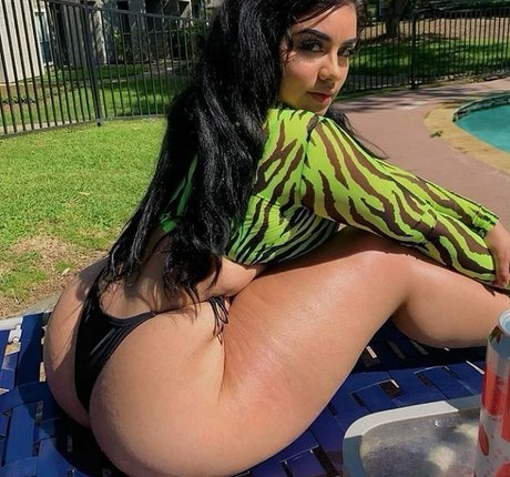 Megan Velez ヌードモデル ギャラリー