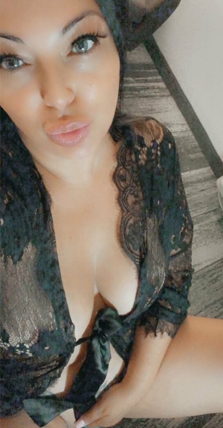 sluttyjennaxo ポルノモデル 写真