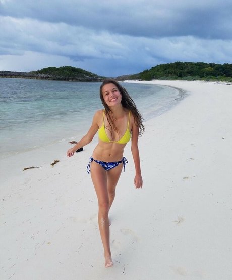 Michelle Ellyse Schlaman ヌードのポルノスター 写真