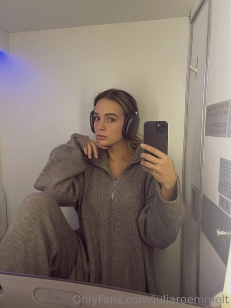 Julia Roemmelt エロティックなモデル 写真