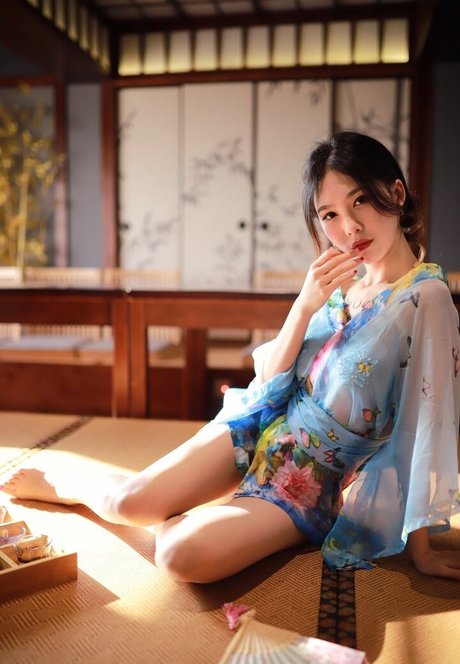 巨乳騎乗位OnlyFans アートヌード 写真