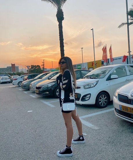 Meshi Malka HD女優 写真
