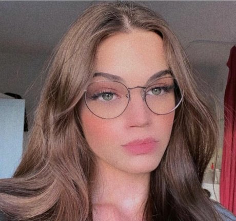Xenia Harsen アートスター 写真
