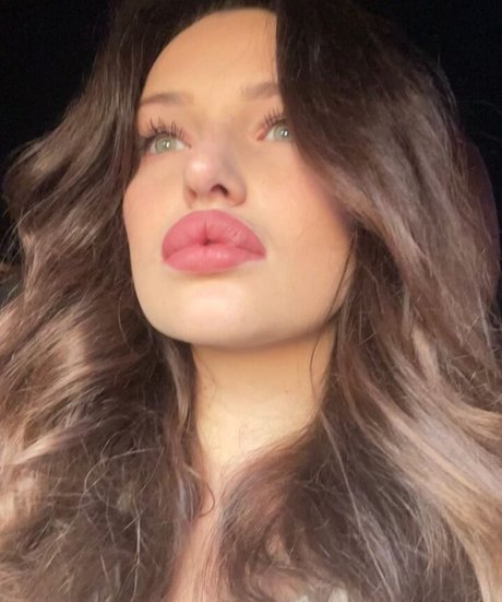 Anastasia Gavrish 完璧な女優 写真